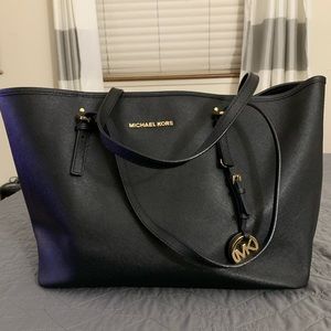 Michael Kors Jet Set Travel Tote